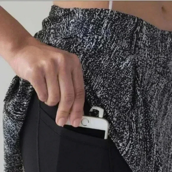 Lululemon Lost in Pace Skirt with shorts Sz 6T - Picture 2 of 9